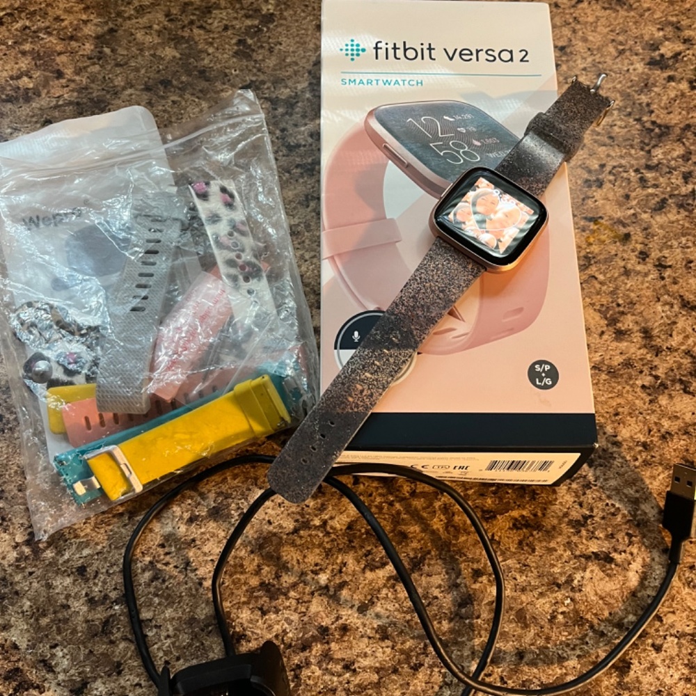 Fit Bit Versa 2 - image 6